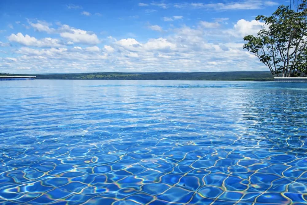 Piscina contemporânea